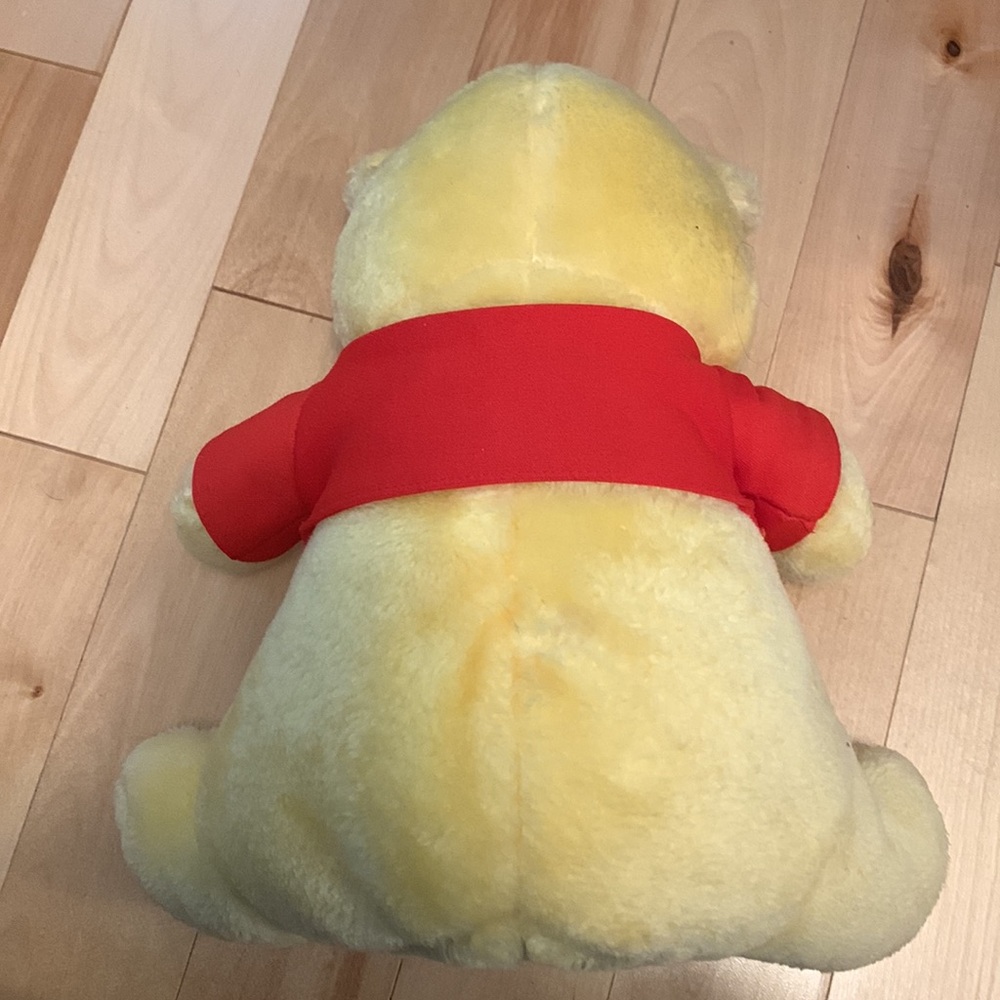 Vintage 1980s Winnie the Pooh Stuffed Toy - Picture 2 of 3